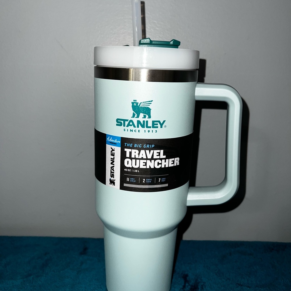 Stanley Adventure Quencher 40 oz Tumbler With Handle Lid Straw - Seafoam OG